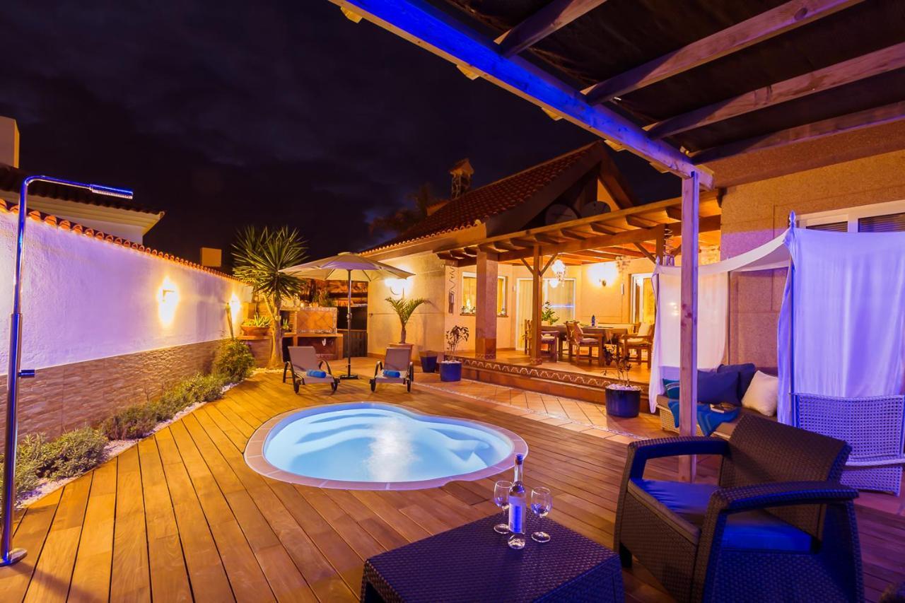 Villa Hibiscus Centrum Corralejo Beach Private Pool Family Buitenkant foto
