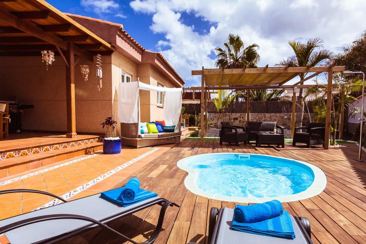Villa Hibiscus Centrum Corralejo Beach Private Pool Family Buitenkant foto